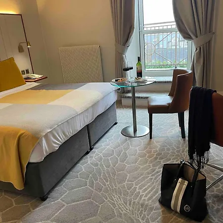 Szálloda The Address 4*
