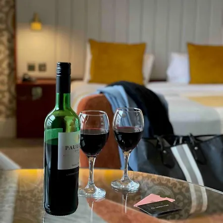Hotel The Address 4*