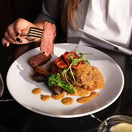 فندق The Address