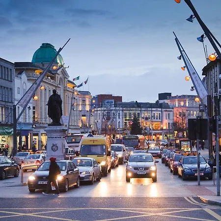 فندق The Address